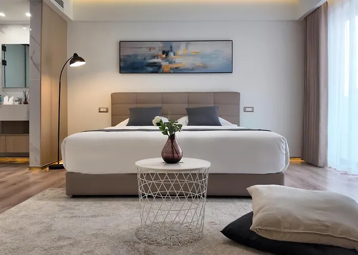 Cclux Suites Piraeus - Spacious 40Sqm Rooms